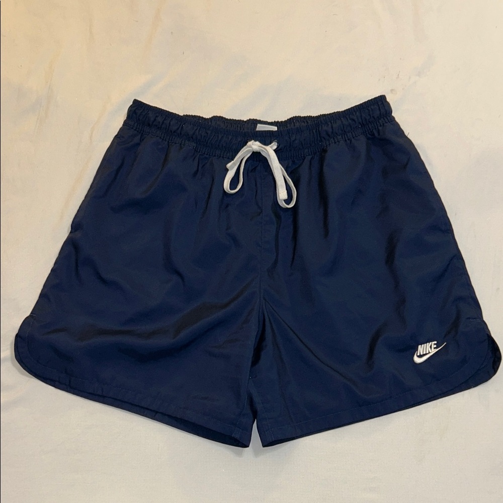 Nike Sportswear 90's Retro-Style Shorts